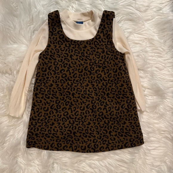 Old Navy Other - Old Navy Baby Girl Fall/Winter 2 Piece Cheetah Dress Set size 12-18 Months